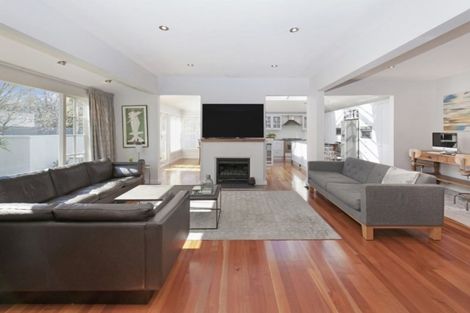 Photo of property in 9 Waiwetu Street, Fendalton, Christchurch, 8052