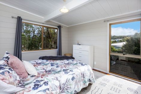 Photo of property in 52 Cypress Drive, Maungaraki, Lower Hutt, 5010