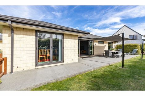 Photo of property in 17 Buckleys Road, Rangiora, 7400