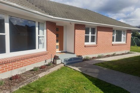Photo of property in 23 Palmer Crescent, Silverstream, Upper Hutt, 5019