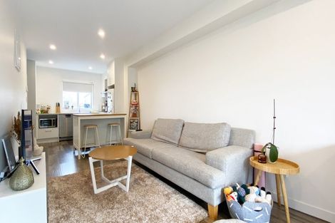 Photo of property in 140 Battalion Drive, Papakura, 2110