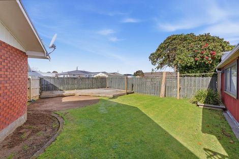Photo of property in 21 Truby King Street, Merrilands, New Plymouth, 4312