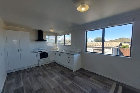 Photo of property in 2/19 Silver Creek Road, Weymouth, Auckland, 2103