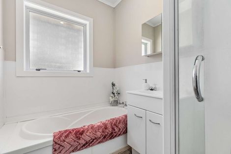 Photo of property in 15 Howden Street, Waiuku, 2123