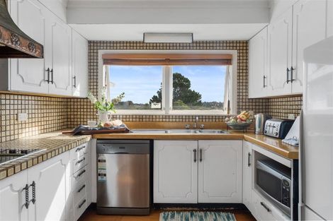 Photo of property in 85 Manuka Road, Bayview, Auckland, 0629