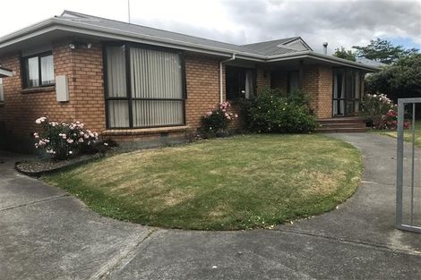 Photo of property in 2/2 Geraldo Place, Russley, Christchurch, 8042