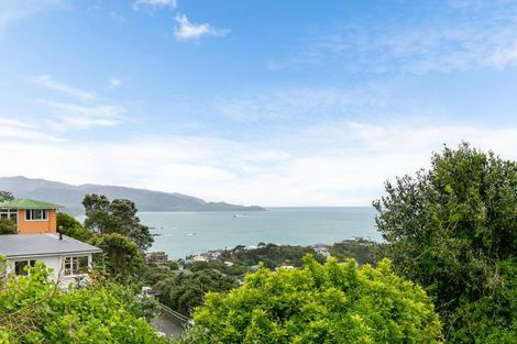 Photo of property in 5 Houghton Bay Road, Houghton Bay, Wellington, 6023