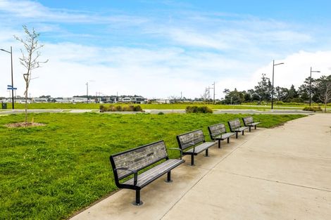 Photo of property in 7 Whawhaki Lane, Kumeu, 0810