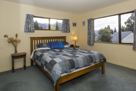 Photo of property in 25 Aeolus Place, Wanaka, 9305