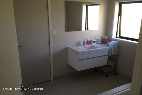 Photo of property in 5a Mcgowan Rise, Tuakau, 2121