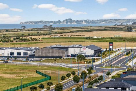 Photo of property in 33 Te Kio Crescent, Papamoa Beach, Papamoa, 3118