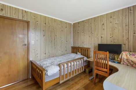 Photo of property in 4 Viola Place, Papakura, 2110