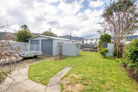 Photo of property in 17 Ngata Grove, Trentham, Upper Hutt, 5018