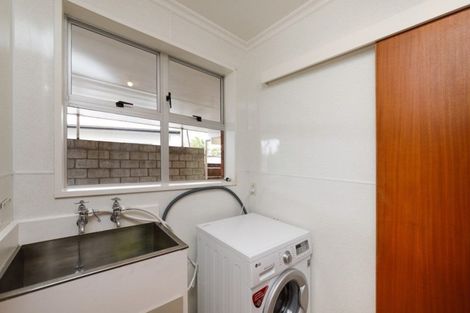 Photo of property in 20 Westhaven Grove, Takaro, Palmerston North, 4412