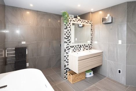 Photo of property in 44 Ure Street, South Hill, Oamaru, 9400