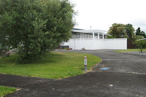 Photo of property in 11 Claresholm Place, Mangere Bridge, Auckland, 2022