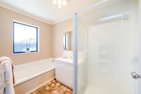 Photo of property in 4 Nevada Way, Kelvin Grove, Palmerston North, 4414