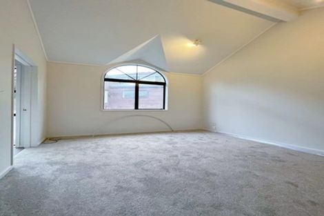 Photo of property in 1/41 Howard Road, Northcote, Auckland, 0627