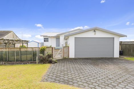 Photo of property in 355 Pukehina Parade, Pukehina, Te Puke, 3189