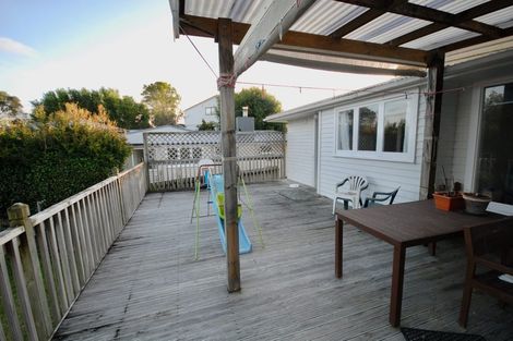 Photo of property in 14 Wylie Avenue, Sunnynook, Auckland, 0620