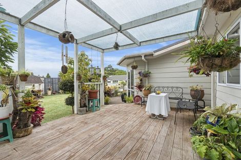 Photo of property in 3 Jensen Place, Frankleigh Park, New Plymouth, 4310