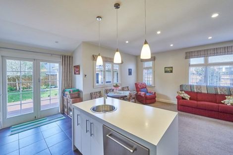 Photo of property in 34 Dahlia Street, Palmerston North, 4410