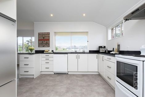 Photo of property in 46 Merlot Heights, Huapai, Kumeu, 0810