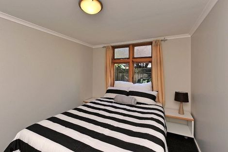 Photo of property in 39 Edinburgh Terrace, Berhampore, Wellington, 6023