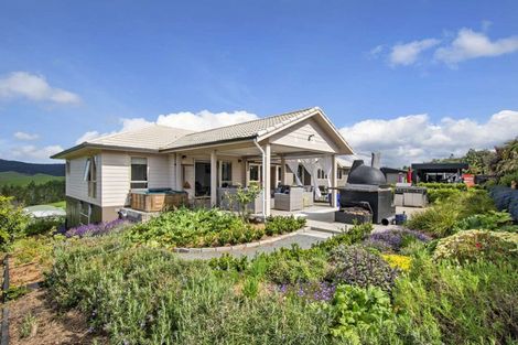 Photo of property in 256 Pataua South Road, Pataua South, Onerahi, 0192