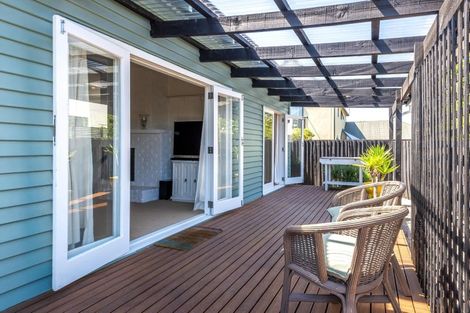 Photo of property in 2/128 Weston Road, St Albans, Christchurch, 8052