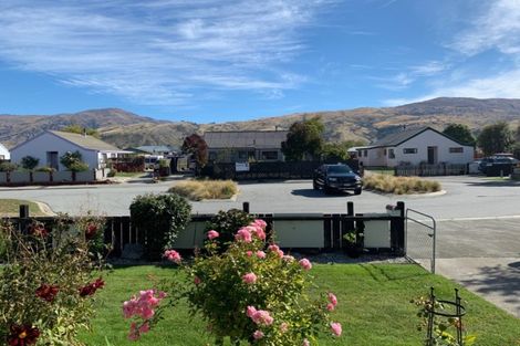 Photo of property in 17 Linrosa Place, Cromwell, 9310