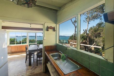 Photo of property in 4 Queens View Road, Russell, 0202