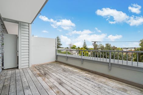 Photo of property in 3 Keystone Avenue, Mount Roskill, Auckland, 1041