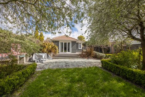 Photo of property in 15 Moreland Avenue, Papanui, Christchurch, 8053