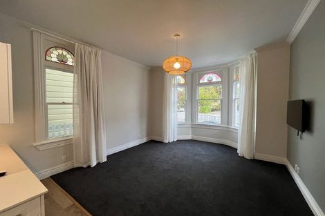 Photo of property in 18 Portland Crescent, Thorndon, Wellington, 6011