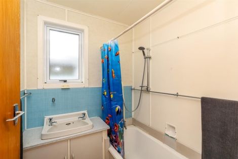 Photo of property in 6 Buckland Place, Spotswood, New Plymouth, 4310