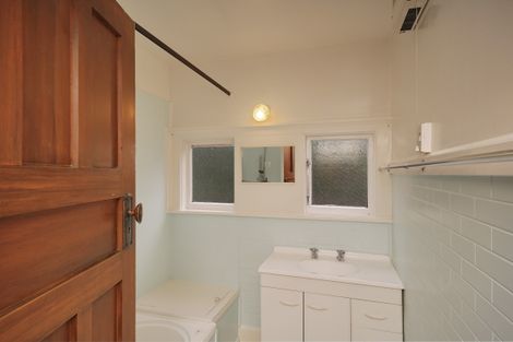 Photo of property in 2/49 Saint James Avenue, Papanui, Christchurch, 8053