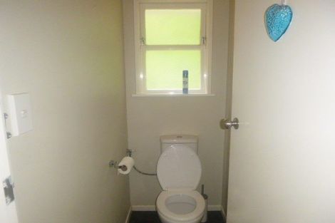 Photo of property in 33 Ahuriri Street, Strathmore Park, Wellington, 6022