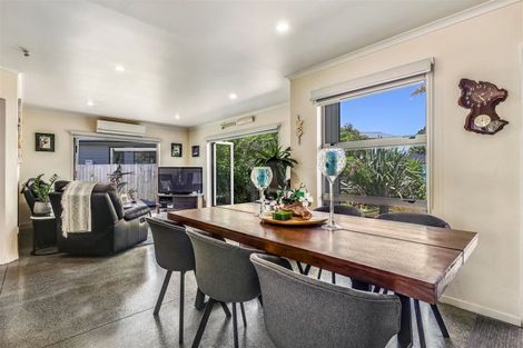 Photo of property in 12 Halyard Way, Mangawhai, 0505