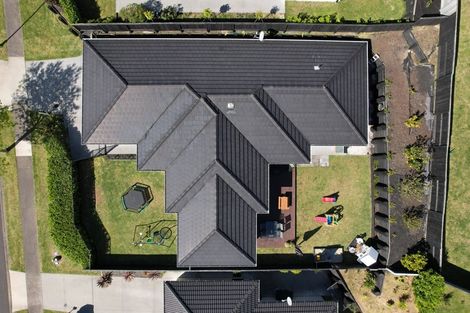 Photo of property in 17 Ballintoy Park Drive, Welcome Bay, Tauranga, 3175