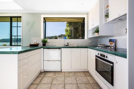 Photo of property in 22 Sunset Parade, Plimmerton, Porirua, 5026