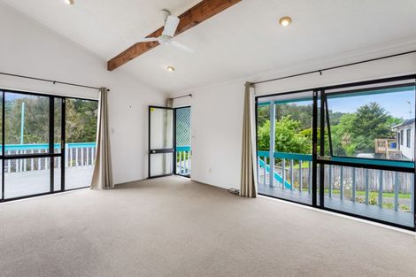 Photo of property in 44 Hale Crescent, Bayview, Auckland, 0629