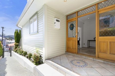 Photo of property in 19 Bidwill Street, Mount Cook, Wellington, 6021