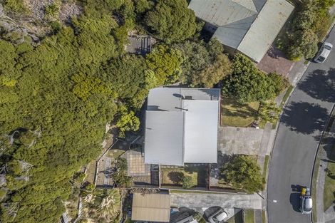 Photo of property in 16 Kinloch Place, Papakowhai, Porirua, 5024