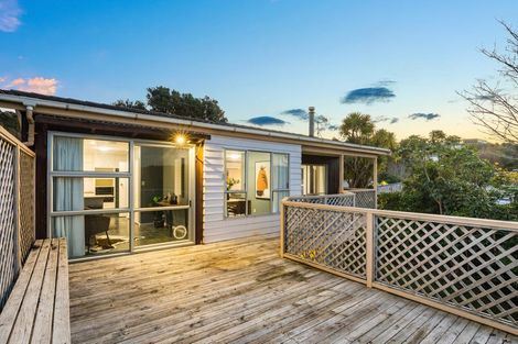 Photo of property in 15 Bowline Place, Whitby, Porirua, 5024