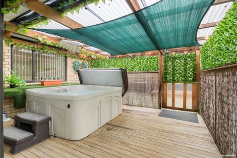 Photo of property in 17 Durbin Court, Greenhithe, Auckland, 0632