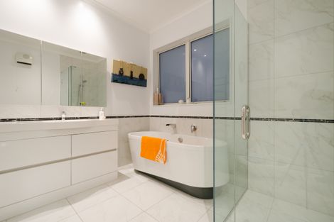 Photo of property in 127 Matua Road, Huapai, Kumeu, 0810