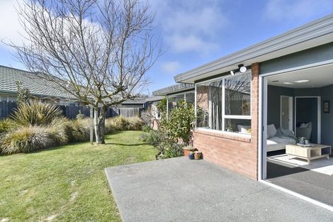 Photo of property in 28 Shenley Drive, Belfast, Christchurch, 8051