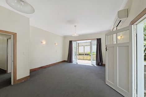 Photo of property in 123a Glenmore Street, Kelburn, Wellington, 6012