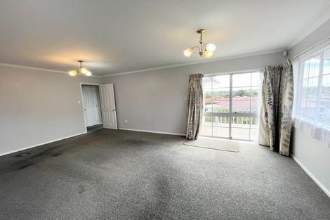 Photo of property in 2/15 Summermist Drive, Northpark, Auckland, 2013